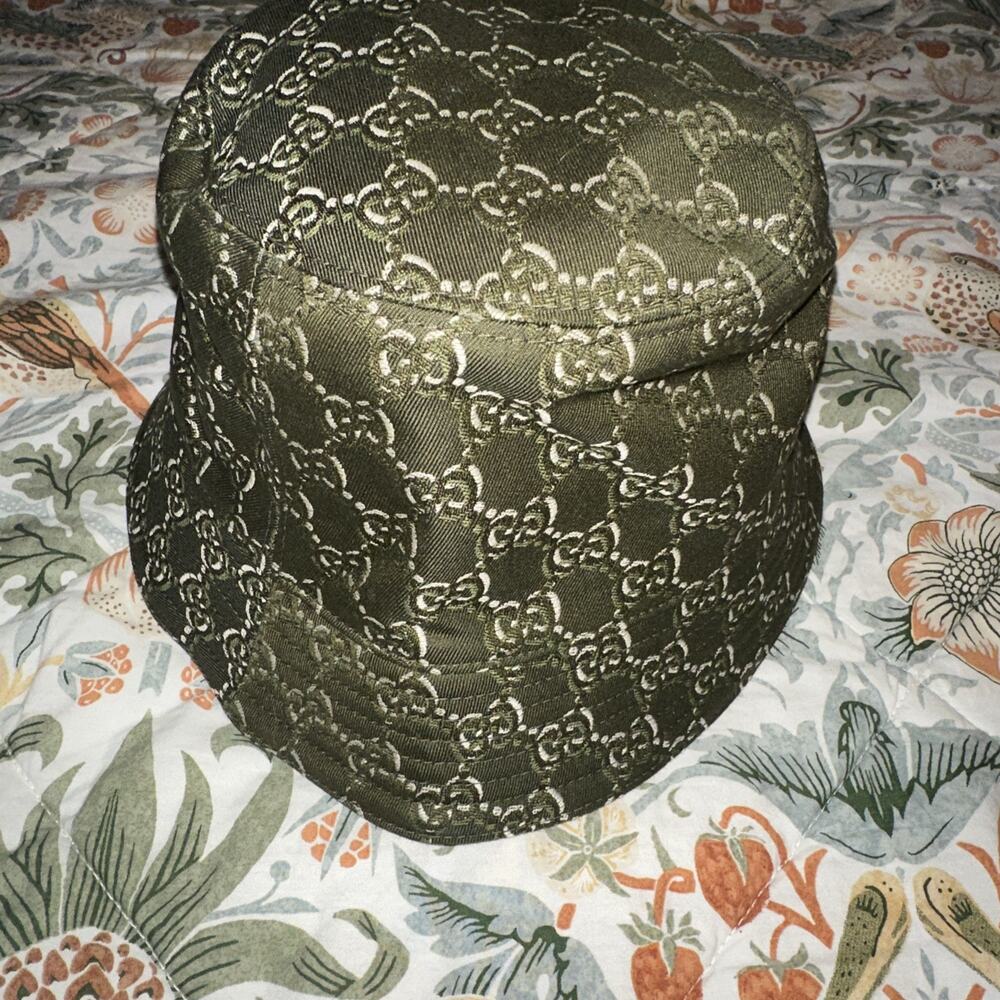New Gucci GG Logo Olive Green Bucket Hat Size Small